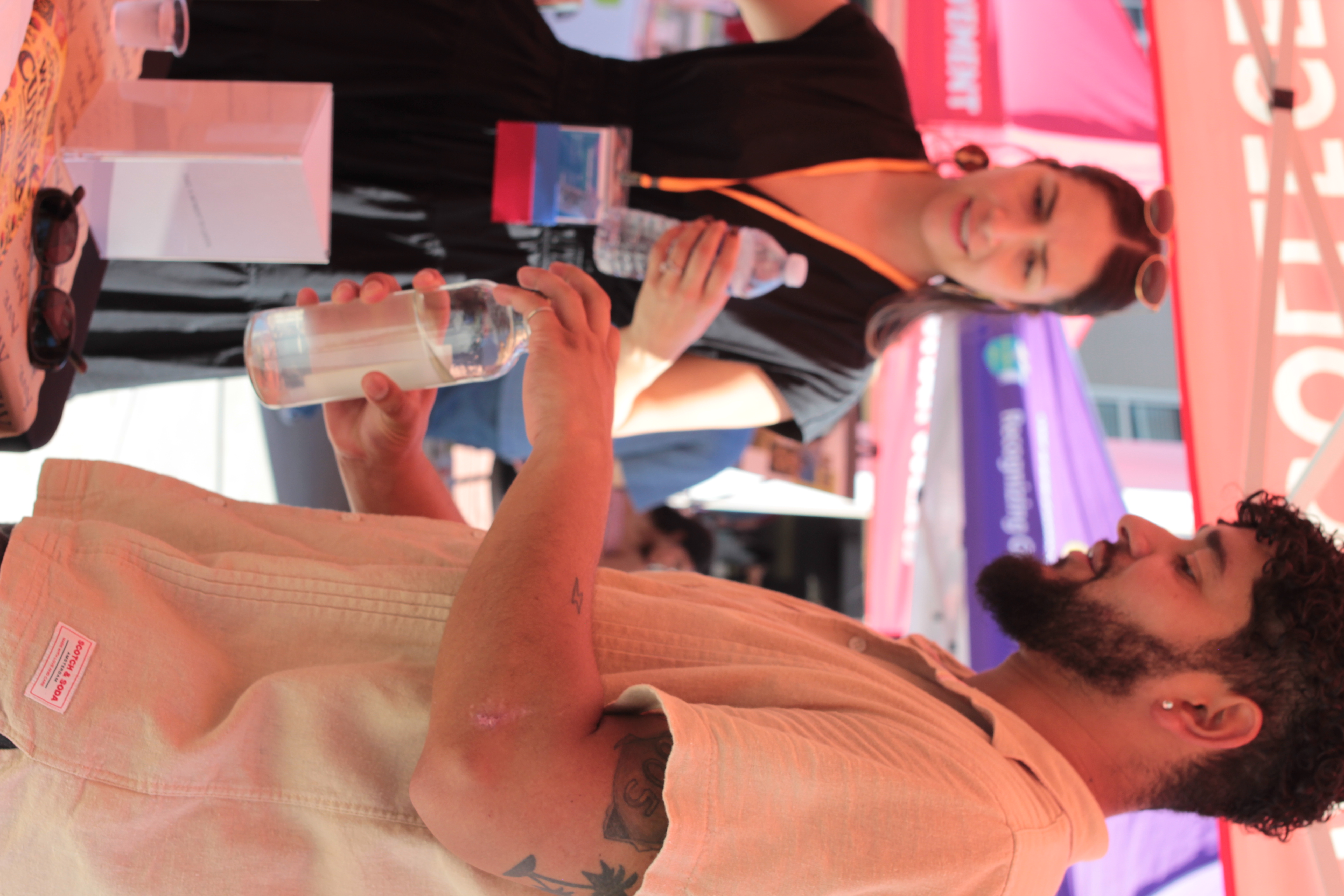 Guest engaging with Áve activation